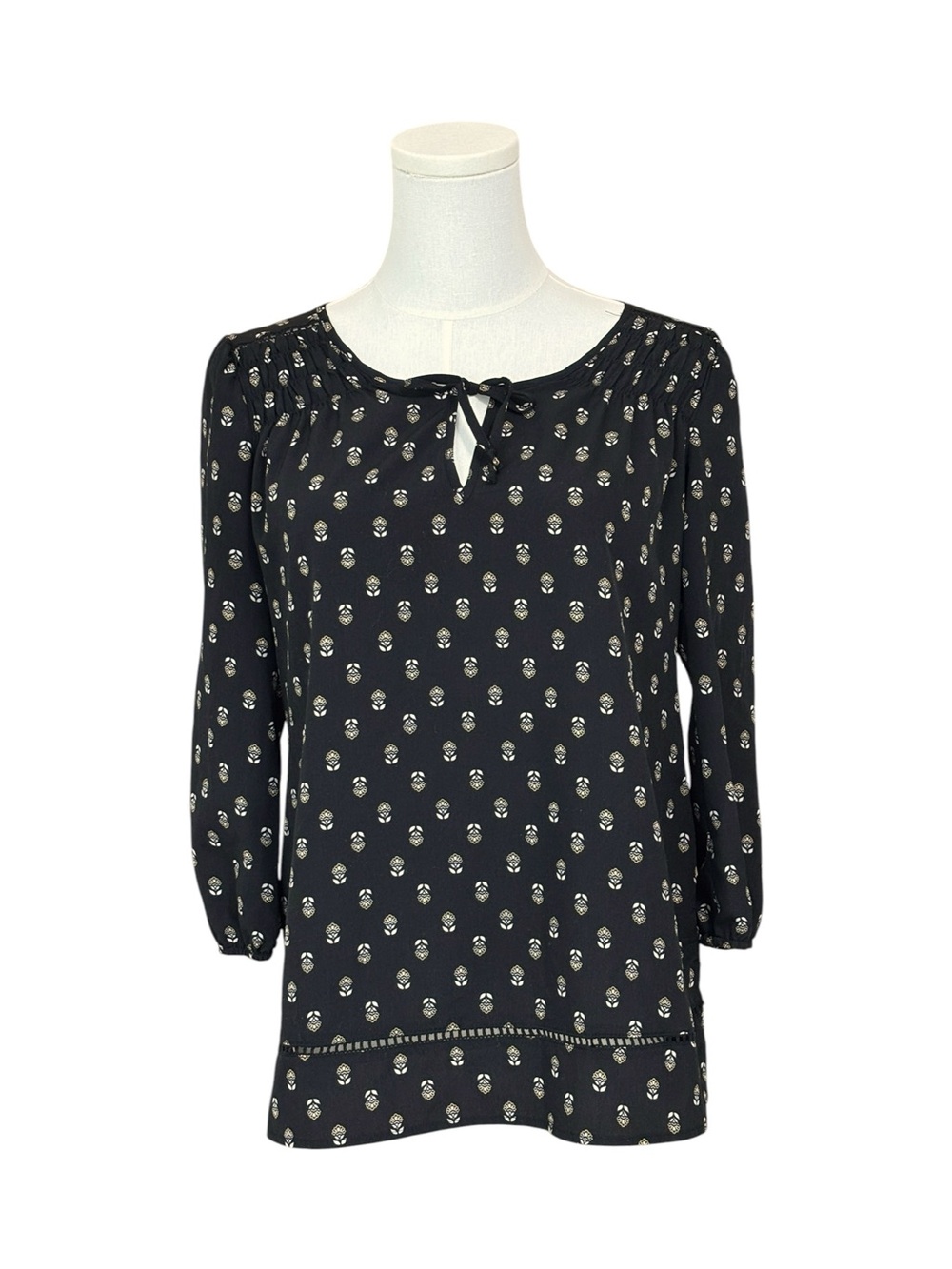 Princess Vera Wang Black Floral Tie Neck Tunic Blouse Women’s XS 3/4 Sleeve